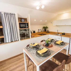 le-milan-royal-montmin.hotels-rhonealpes.com/